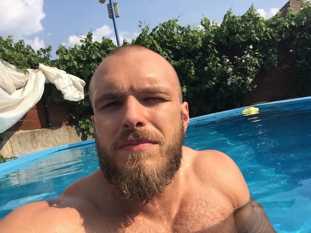 Lovci pedofilných predátorov ďakujú Resttovi